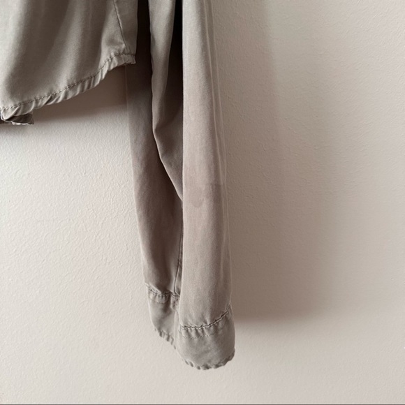 thread & supply soft button down cropped shirt - Picture 5 of 6